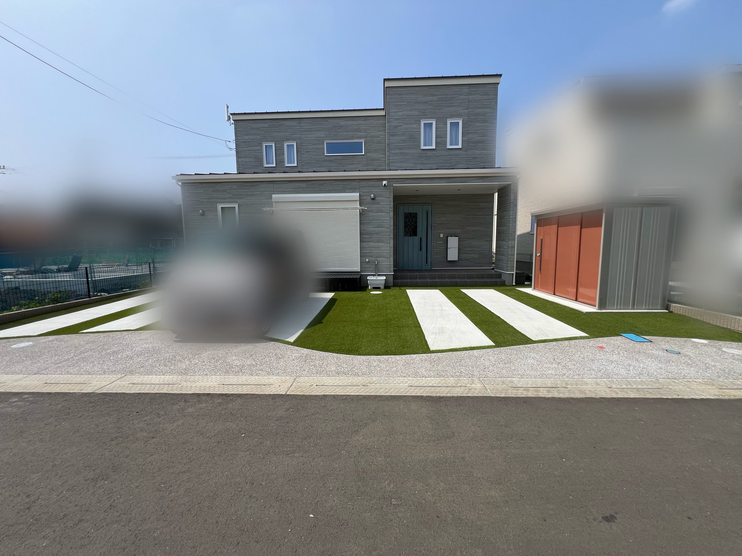 人工芝とコンクリートを使ったオープン外構